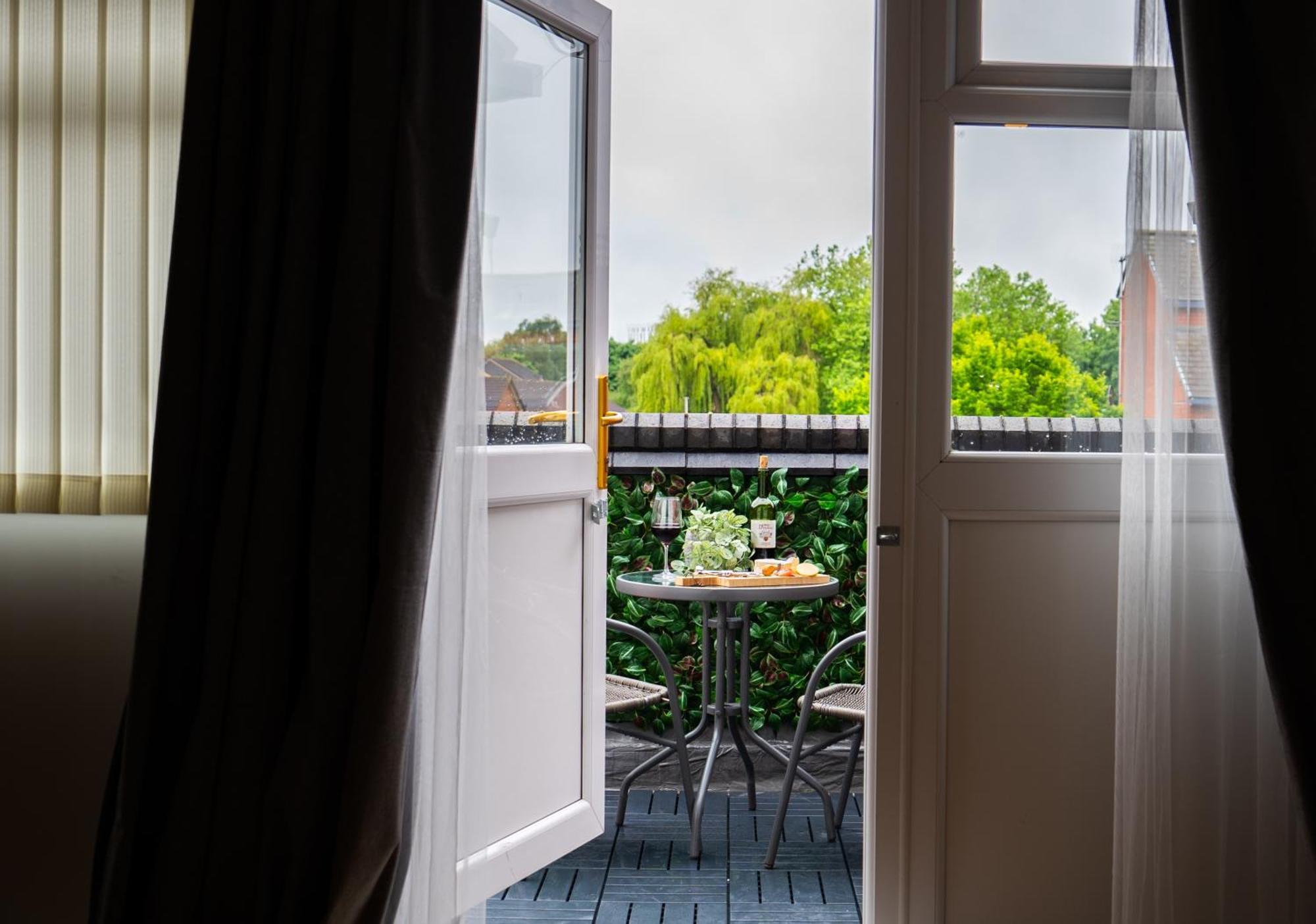 Arena Apartment With Balcony Birmingham Eksteriør billede